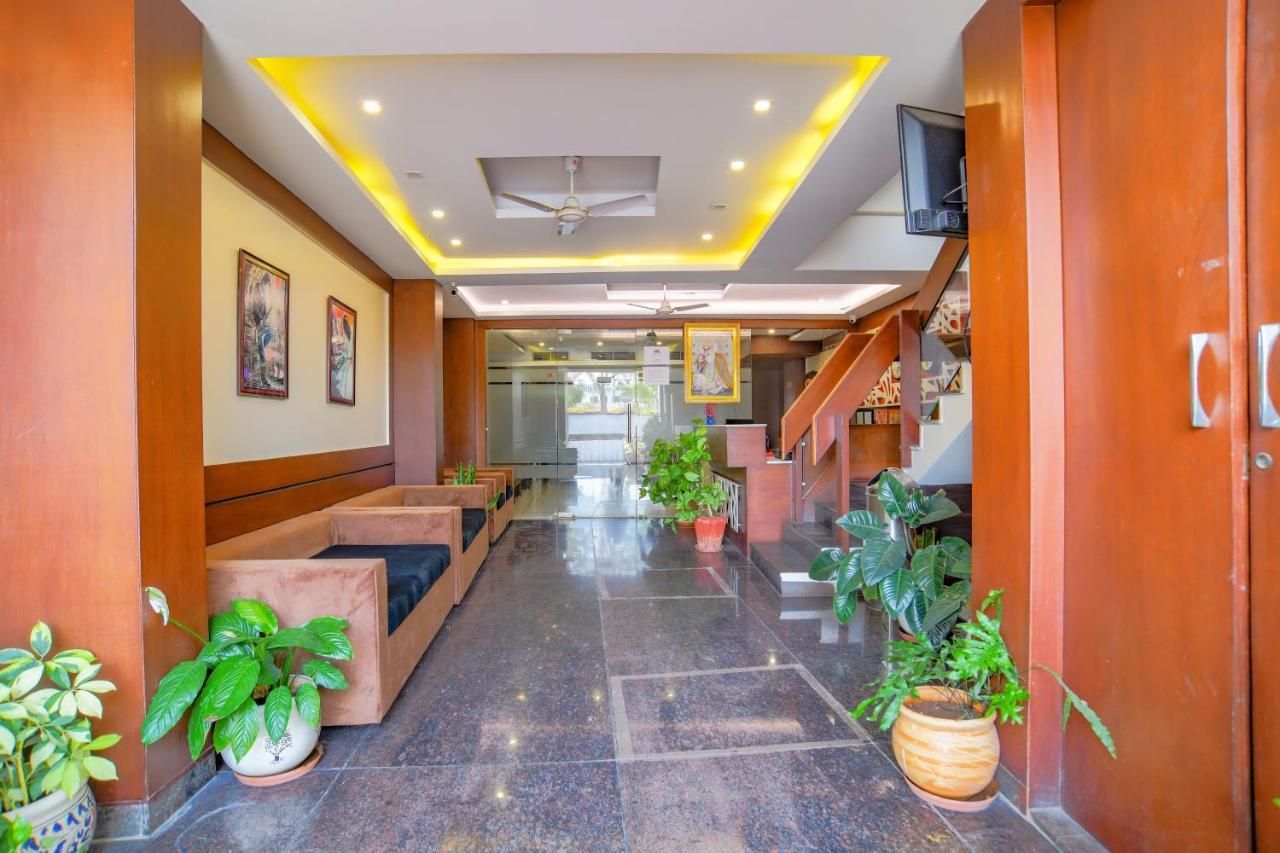 Fabhotel Grand Raj Индаур Экстерьер фото